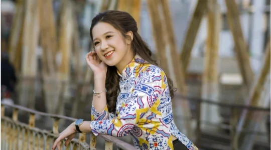 ハノイ2階建て観光列車_アオザイレンタル付き